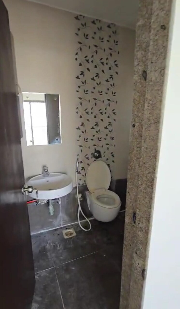 Bathroom, hdil-metropolis-residences 3 Bedroom 1300 Sq.Ft. Apartment In Andheri West Mumbai 7775770