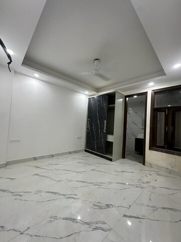 Room in 3 BHK Builder Floor at Saket – for Sale