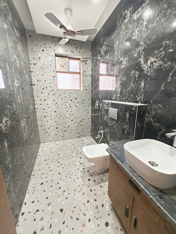 Master Bedroom in 3 BHK Builder Floor at BPTP Parkland Pride, Sector 77 – for Sale