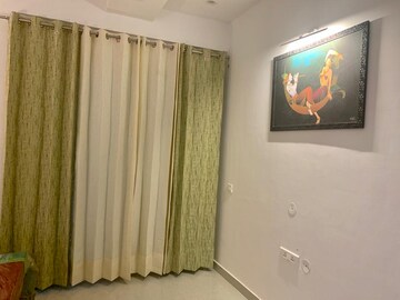 Furnished Amenities in 3 BHK Apartment at JakhaN-Rajpur Road – for Sale