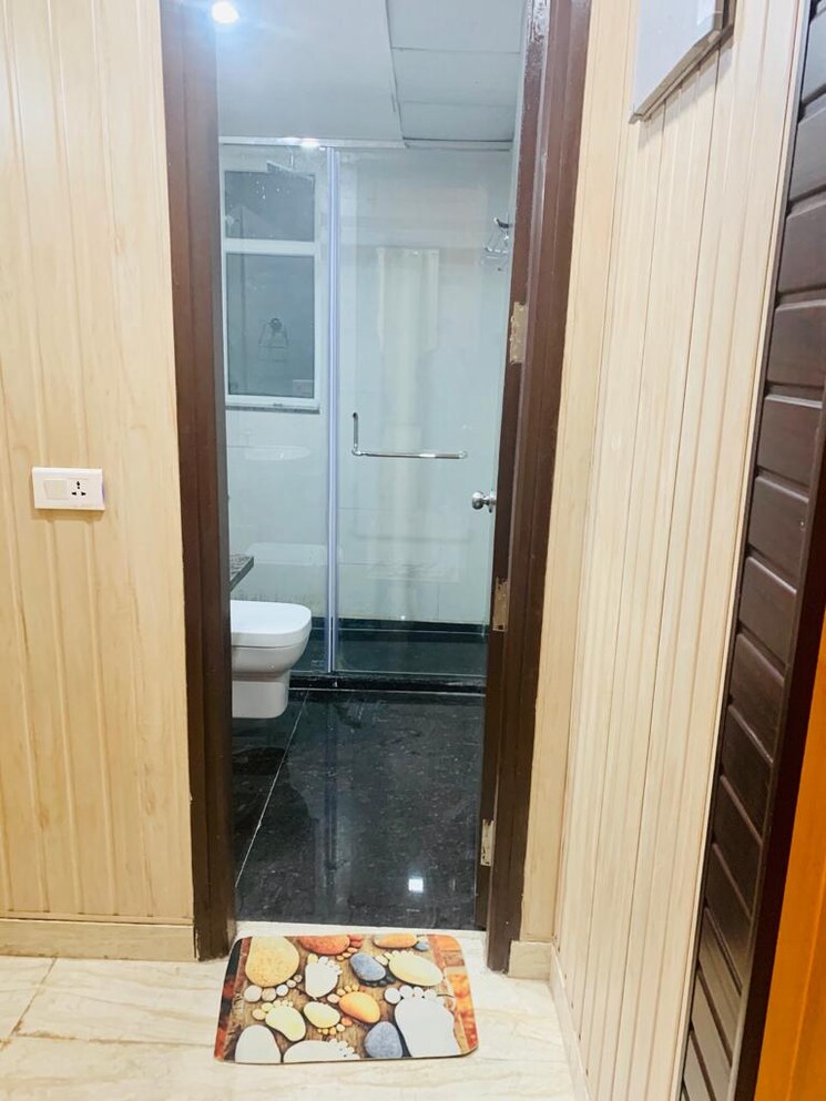 Bathroom, jakhan rajpur road 3 Bedroom 2300 Sq.Ft. Apartment In JakhaN Rajpur Road Dehradun 7776001