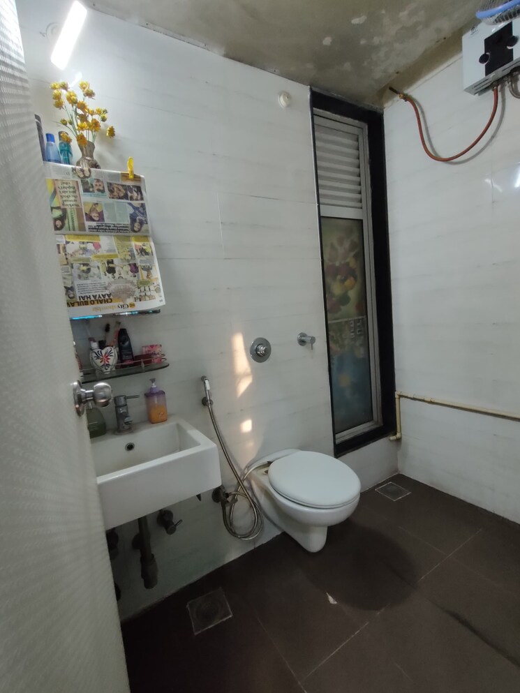 Bathroom, vasant-fiona 2 Bedroom 612 Sq.Ft. Apartment In Pokhran Road No Two Thane 7776031