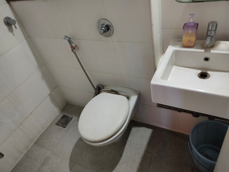 Bathroom, vasant-fiona 2 Bedroom 612 Sq.Ft. Apartment In Pokhran Road No Two Thane 7776031