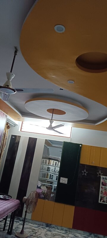 Furnished Amenities in 5 BHK Independent House at Sector 28 – for Sale