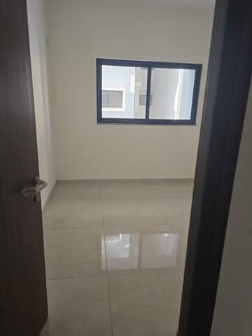 Bathroom in 3.5 BHK Apartment at Mantra Sky Homes, Magarpatta City – for Sale