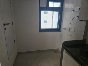 Bathroom in 4 BHK Apartment at Mantra Sky Homes, Magarpatta City – for Sale