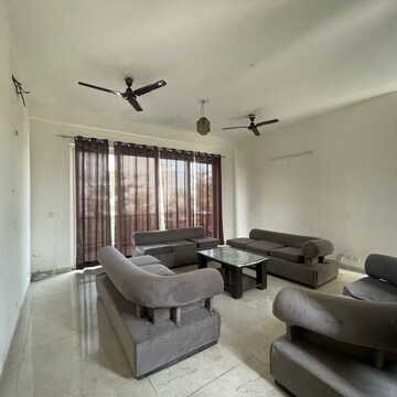 Living Room in 4 BHK Villa at BPTP Amstoria, Sector 102 – for Sale