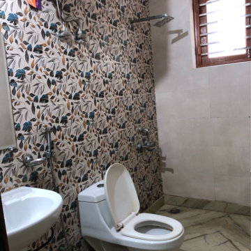 Bathroom in 1.5 BHK Villa at Sector 22 – for Rent