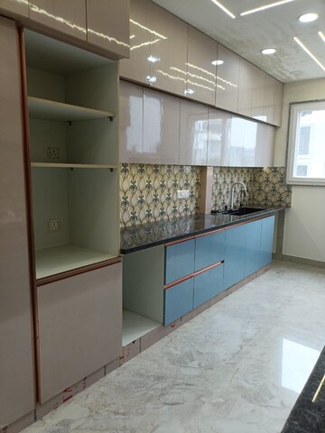Kitchen in 3 BHK Builder Floor at SS Aaron Ville, Sector 48 – for Sale