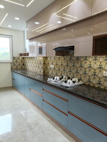 Kitchen in 3 BHK Builder Floor at SS Aaron Ville, Sector 48 – for Sale