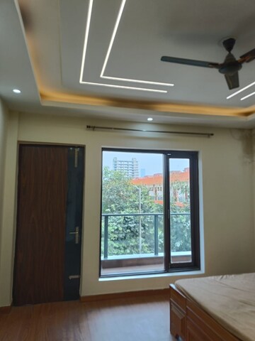 Bedroom in 3 BHK Builder Floor at SS Aaron Ville, Sector 48 – for Sale