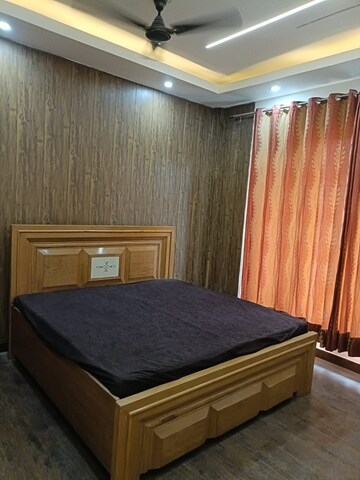 Bedroom in 3 BHK Builder Floor at SS Aaron Ville, Sector 48 – for Sale