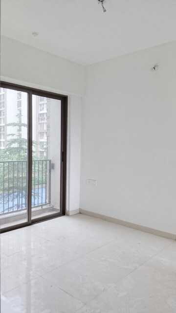 Room in 1.5 BHK Apartment at Runwal My City Phase II Cluster 05, Dombivli East – for Sale