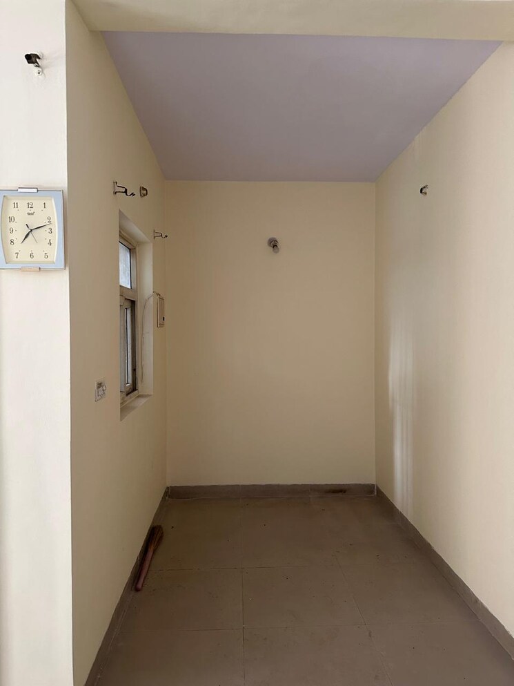 Room, bptp-park-floors-ii 3 Bedroom 2250 Sq.Ft. Builder Floor In Sector 76 Faridabad 7776346