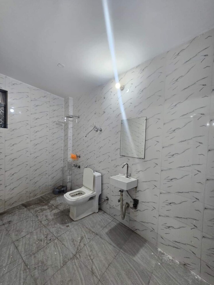 Bathroom, chattarpur 1 Bedroom 510 Sq.Ft. Builder Floor In Chattarpur Delhi 7776441