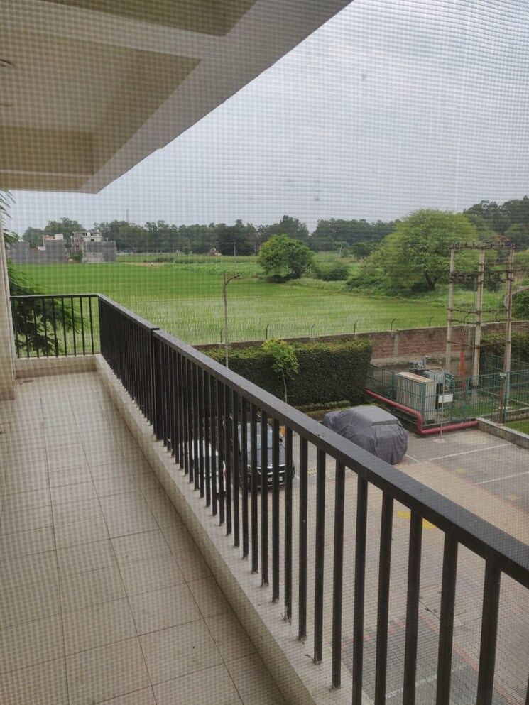 Balcony, highland-park-chandigarh 3 Bedroom 1855 Sq.Ft. Apartment In Bhabat Zirakpur 7776593