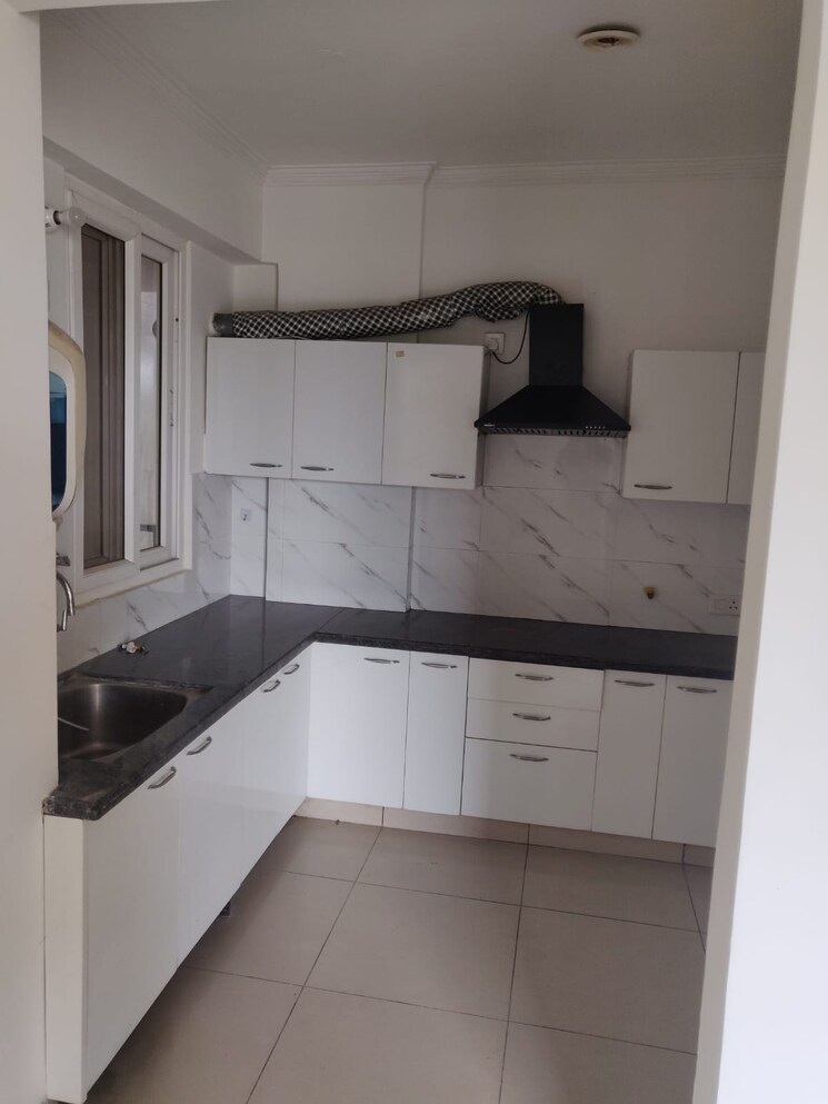 Kitchen, highland-park-chandigarh 3 Bedroom 1855 Sq.Ft. Apartment In Bhabat Zirakpur 7776593