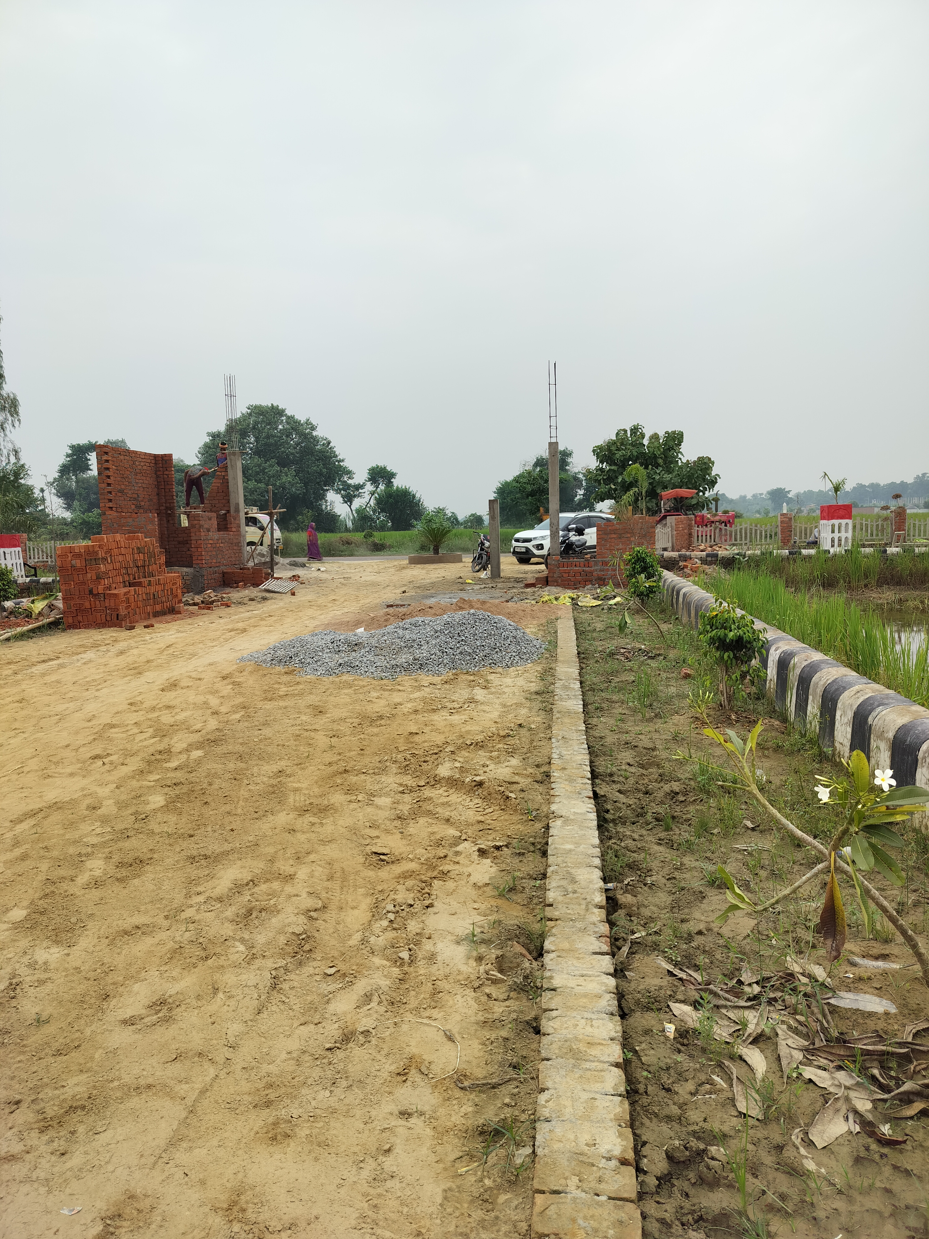 Plot For Sale in Krishna Iscon Valley