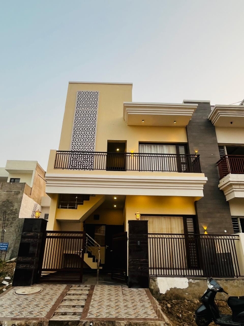4 BHK + Pooja Room,Extra Room Villa For Sale in Sunny Enclave 