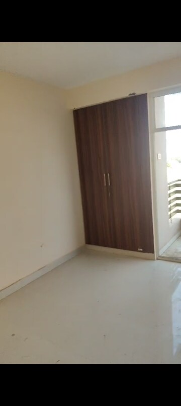 Room in 2 BHK Apartment at Mehak Jeevan, Raj Nagar Extension – for Rent