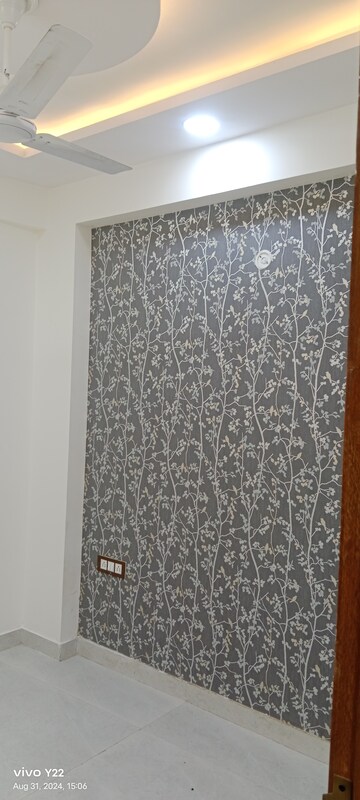 Bedroom in 3 BHK Builder Floor at Sector 73 – for Sale