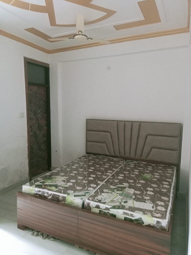 Bedroom, sector 73 1 Bedroom 700 Sq.Ft. Builder Floor In Sector 73 Noida 7777042
