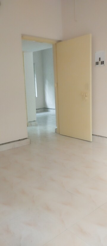 Room in 3 BHK Apartment at Kokapur – for Sale