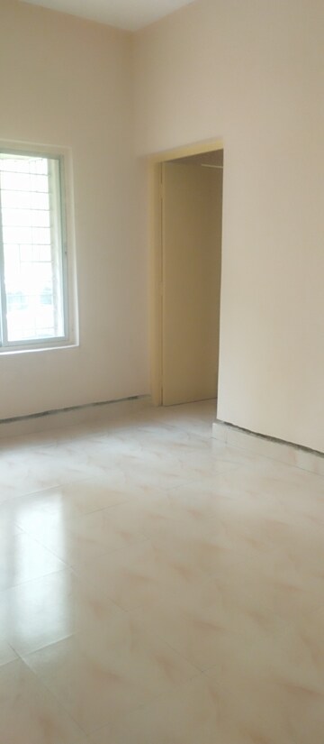 Room in 3 BHK Apartment at Kokapur – for Sale