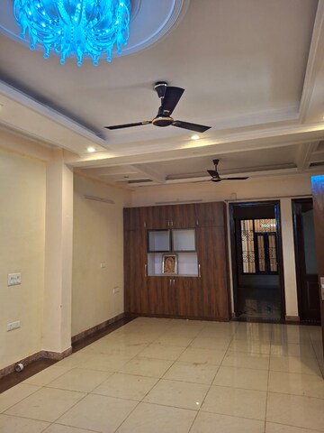 रेसिडेंशियल बिल्डर फ्लोर वर्ग फुट फॉर रेंट इन निति खंड ग़ाज़ियाबाद  7777193