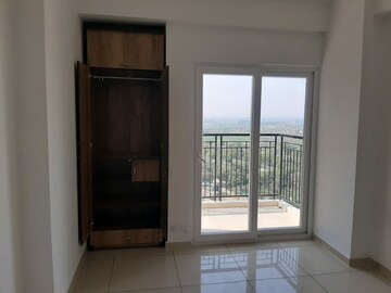 Room in 2 BHK Apartment at Gulshan Botnia, Sector 144 – for Sale