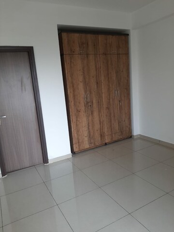 Room in 2 BHK Apartment at Gulshan Botnia, Sector 144 – for Sale