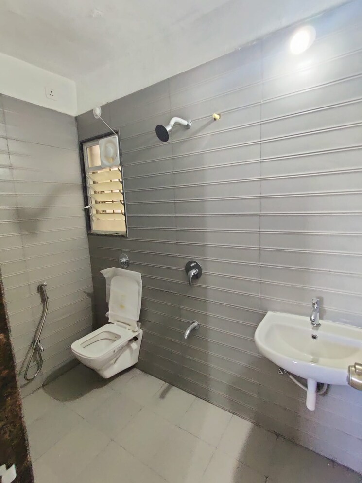 Bathroom, divine-palm-springs 1 Bedroom 411 Sq.Ft. Apartment In Wakad Pune 7777307