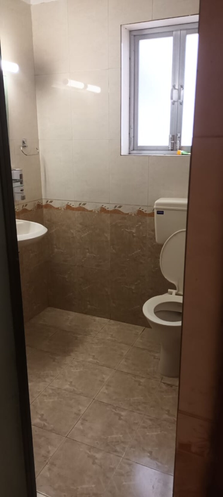 Attached Bathroom, nishat-chs 2 Bedroom 1000 Sq.Ft. Apartment In Malabar Hill Mumbai 7777368