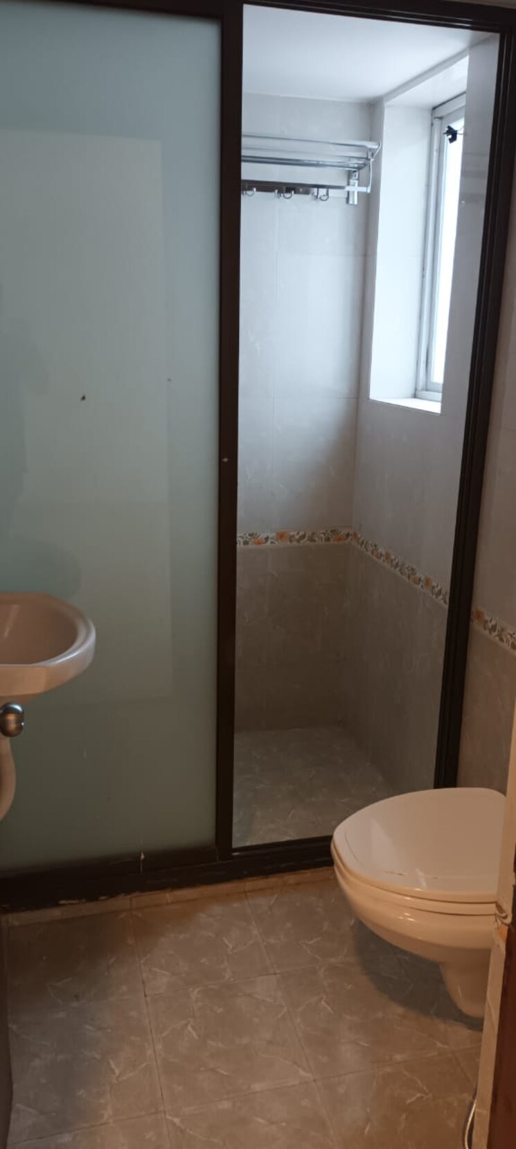 Bathroom, nishat-chs 2 Bedroom 1000 Sq.Ft. Apartment In Malabar Hill Mumbai 7777368