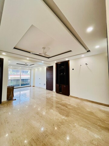 Room in 3 BHK Builder Floor at Sushant Lok 3, Sector 57 – for Sale
