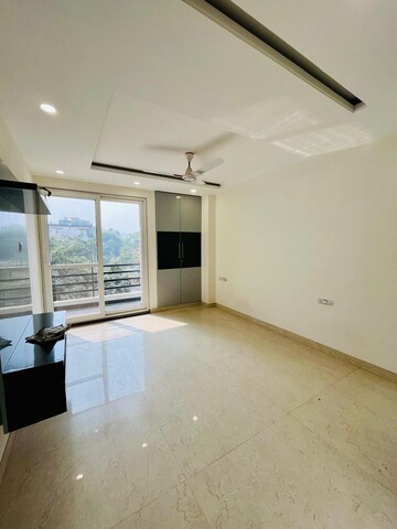 Room in 3 BHK Builder Floor at Sushant Lok 3, Sector 57 – for Sale