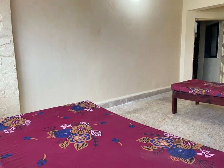 Bedroom, thane west Pg For Girls In Thane West 7777450