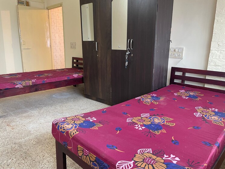 Bedroom, thane west Pg For Girls In Thane West 7777450