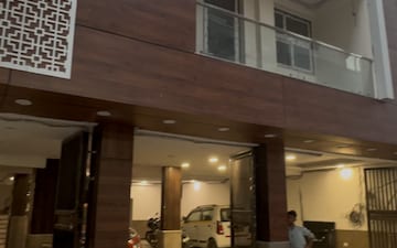 3 BHK Builder Floor For Sale in Sector 104