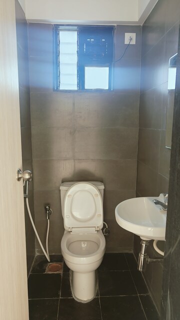 Bathroom in 1 BHK Apartment at Lodha Vista, Lower Parel – for Rent