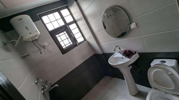 Bathroom, sector 63 2 Bedroom 1000 Sq.Ft. Apartment In Sector 63 Chandigarh 7778193