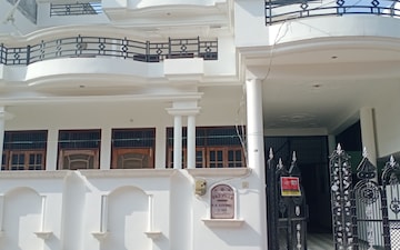 6+ BHK Villa For Sale in Unitech South City, South City