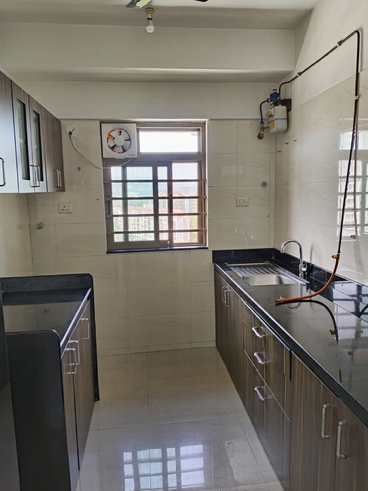Kitchen, sheth-vasant-oasis 2 Bedroom 696 Sq.Ft. Apartment In Andheri East Mumbai 7778265