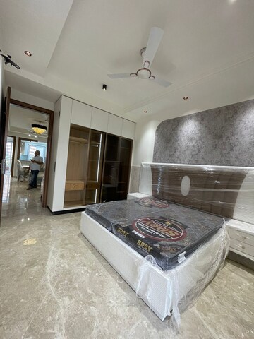 Living Room in 3 BHK Builder Floor at BPTP Green Oaks, Sector 70a – for Sale