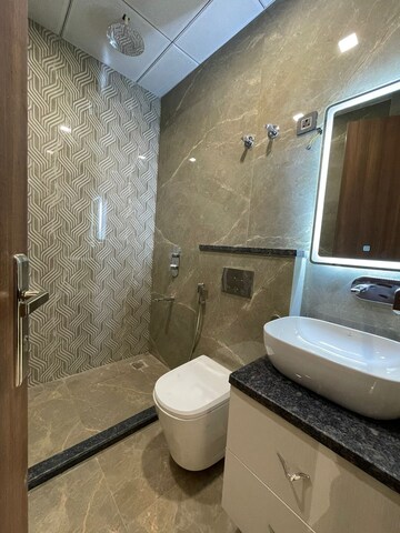 Bathroom in 3 BHK Builder Floor at BPTP Green Oaks, Sector 70a – for Sale