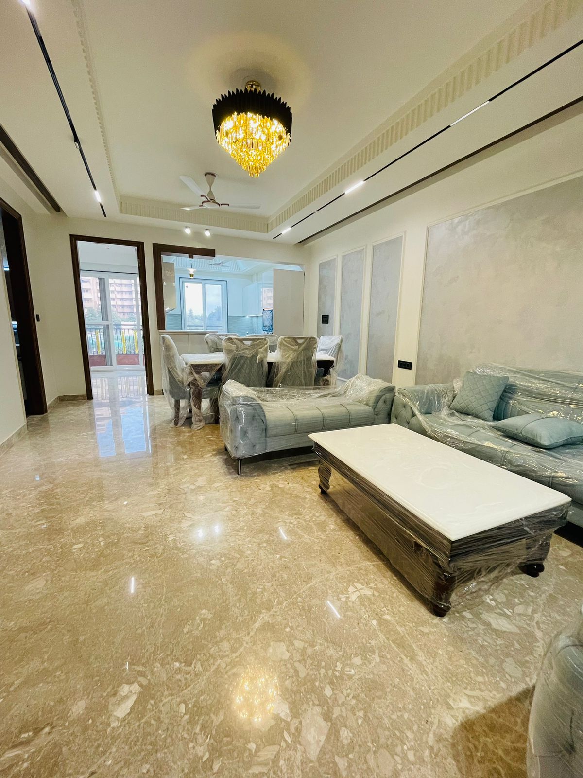 3 BHK + Pooja Room,Servant Room 170 Sq.Yd. Builder Floor in BPTP Green Oaks