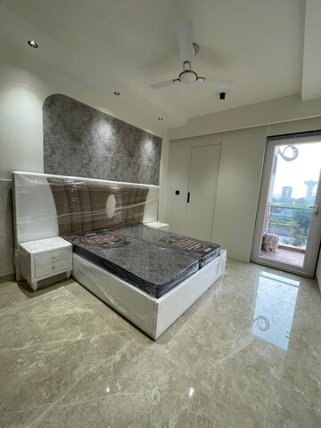 Living Room in 3 BHK Builder Floor at BPTP Green Oaks, Sector 70a – for Sale