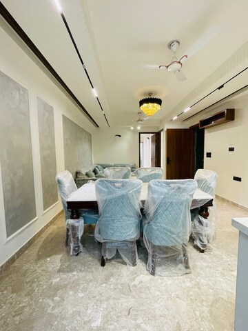 Master Bedroom in 3 BHK Builder Floor at BPTP Green Oaks, Sector 70a – for Sale