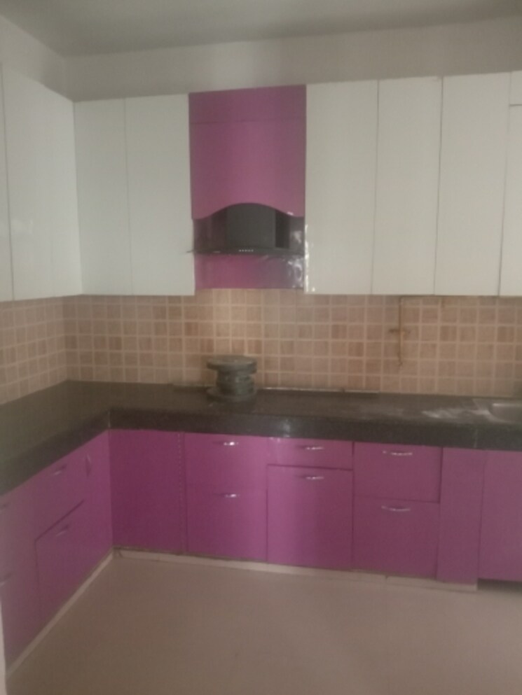 Kitchen, mahagun-mywoods 2.5 Bedroom 1290 Sq.Ft. Apartment In Sector 16c Greater Noida Greater Noida 7778277