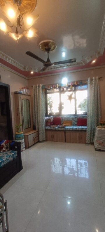Living Room in 2 BHK Builder Floor at Sagar Avenue, Santacruz East – for Sale